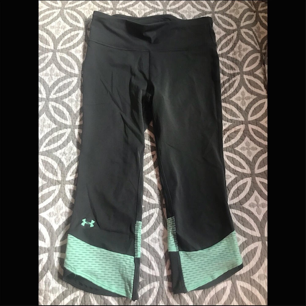Under Armour Compression Capris | Size S - Picture 3 of 5